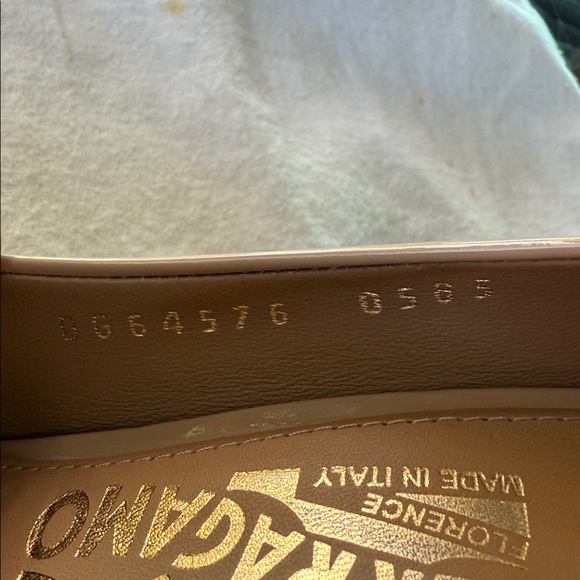 Salvatore Ferragamo Nude Patent Leather Heels size 37.5B - Picture 9 of 10